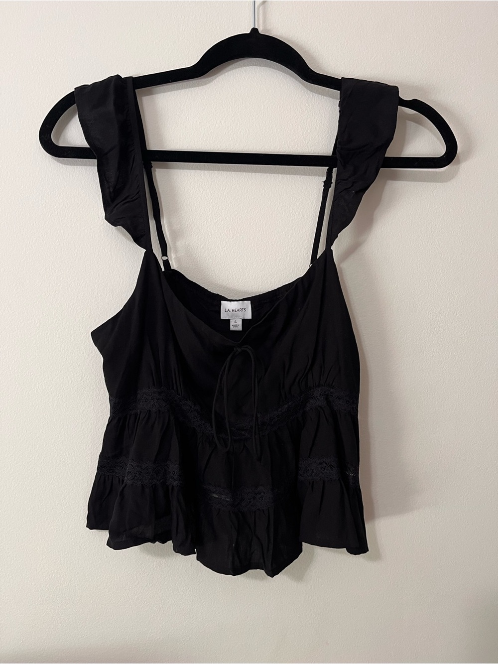 L.A. HEARTS Black Flowy Siren Tier lace Women’s Blouse Tank Top Sz S EUC